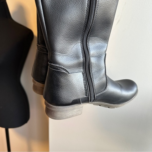 **CLARKS* Black Leather Riding Boots Size 6 - Picture 9 of 10